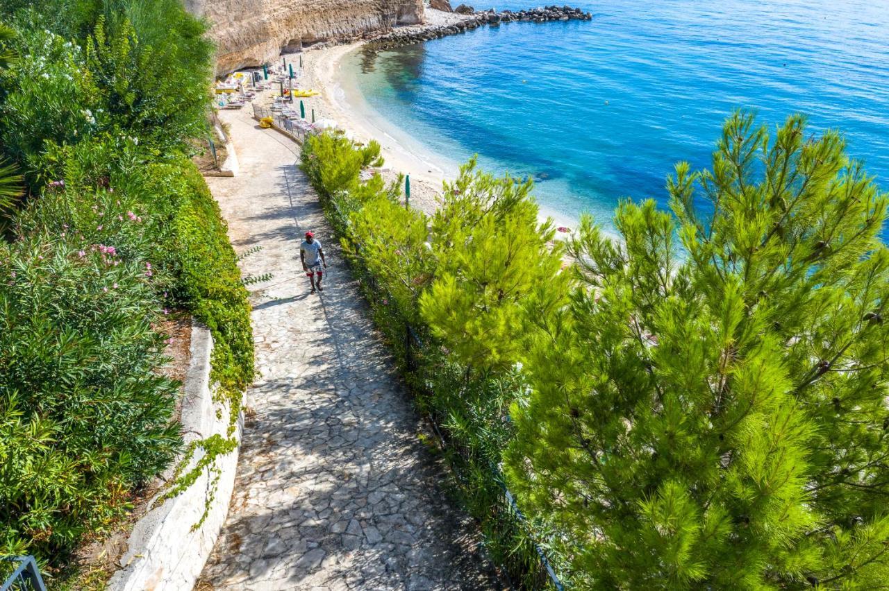 Villaggio Baia Del Monaco Манфредония Экстерьер фото